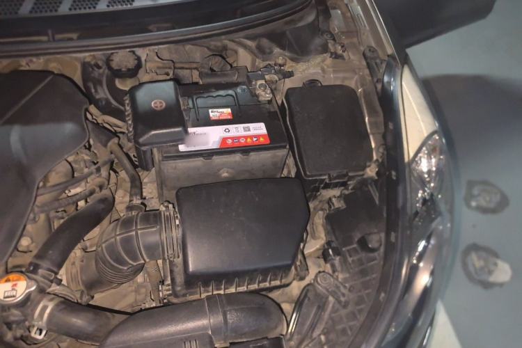 Used Hyundai Elantra (5th Generation / Langdong) 2012 1.6L Manual Fashion Edition Engine Bay Left