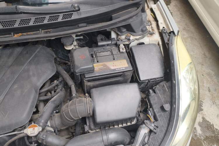 Used Hyundai Elantra (5th Generation / Langdong) 2012 1.6L Automatic Prestige Model Engine Bay Left