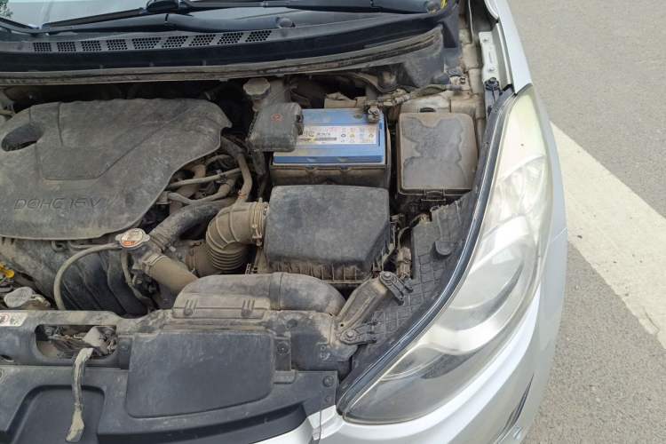 Used Hyundai Elantra (5th Generation / Langdong) 2012 1.6L Automatic Leading Model Engine Bay Left