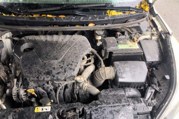 Used Hyundai Elantra (5th Generation / Langdong) 2012 1.6L Automatic Prestige Model Engine Bay Left