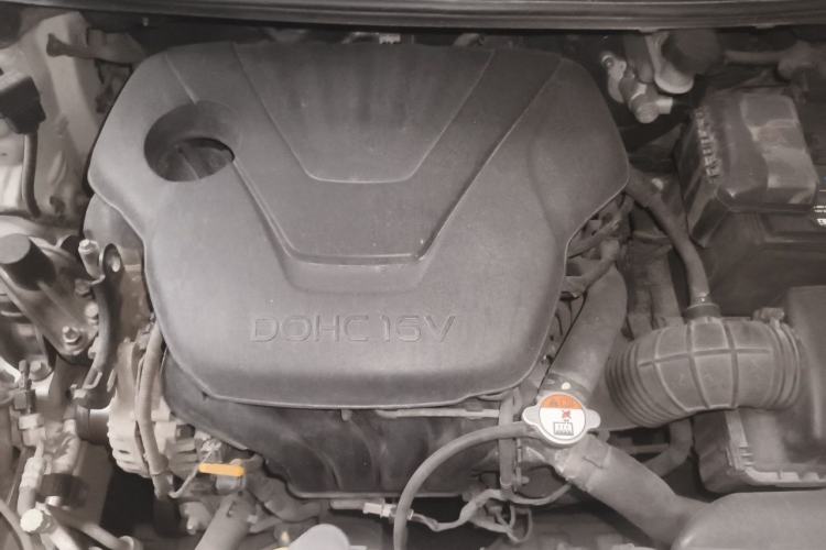 Used Hyundai Elantra (5th Generation / Langdong) 2012 1.6L Manual Leading Model Engine Bay