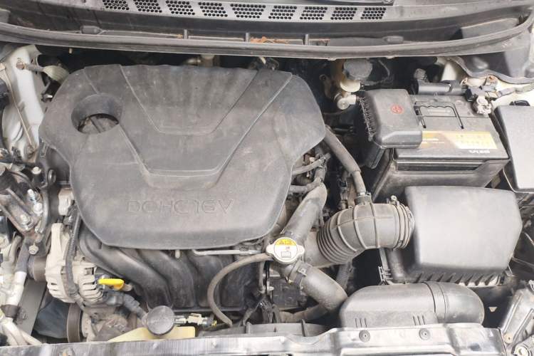 Used Hyundai Elantra (5th Generation / Langdong) 2012 1.6L Automatic Prestige Model Engine Bay