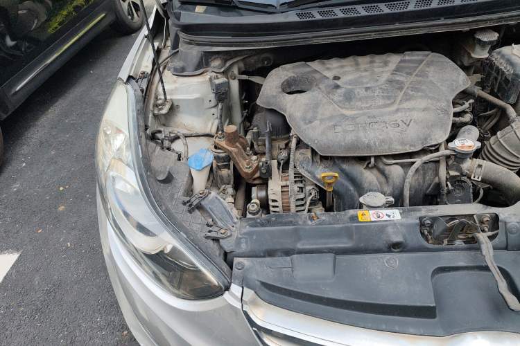 Used Hyundai Elantra (5th Generation / Langdong) 2012 1.6L Manual Fashion Edition Engine Bay Right
