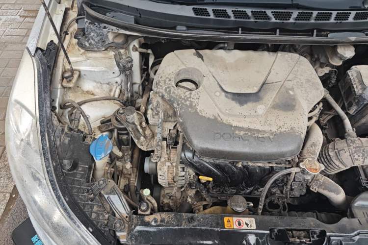 Used Hyundai Elantra (5th Generation / Langdong) 2012 1.6L Automatic Leading Model Engine Bay Right