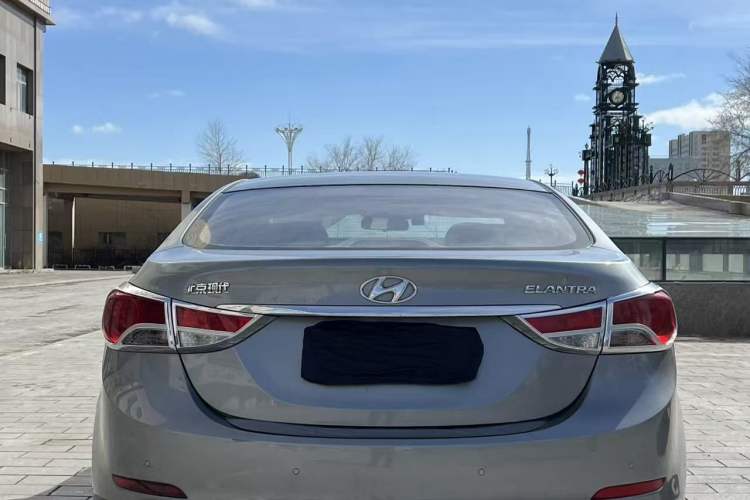 Used Hyundai Elantra (5th Generation / Langdong) 2012 1.6L Manual Leading Model Exterior 4