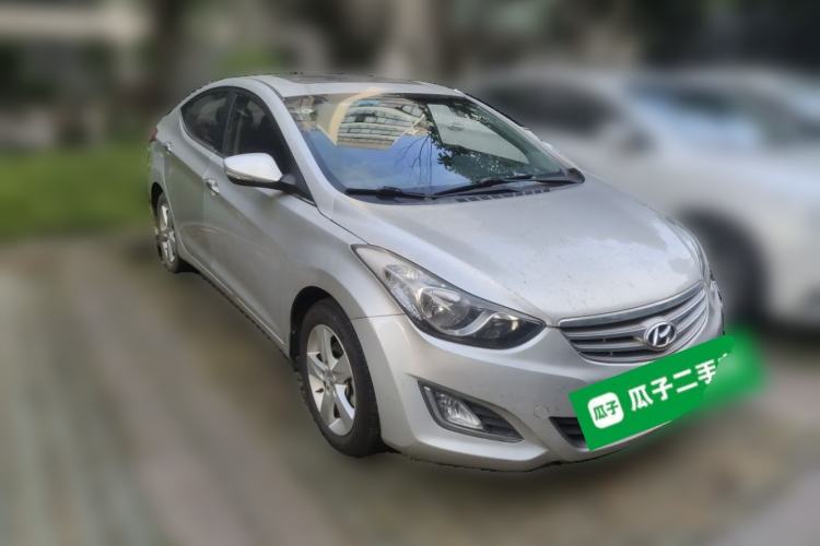 Used Hyundai Elantra (5th Generation / Langdong) 2012 1.6L Automatic Leading Model Front Right 45 Deg