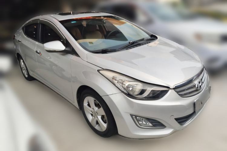 Used Hyundai Elantra (5th Generation / Langdong) 2012 1.6L Manual Leading Model Front Right 45 Deg