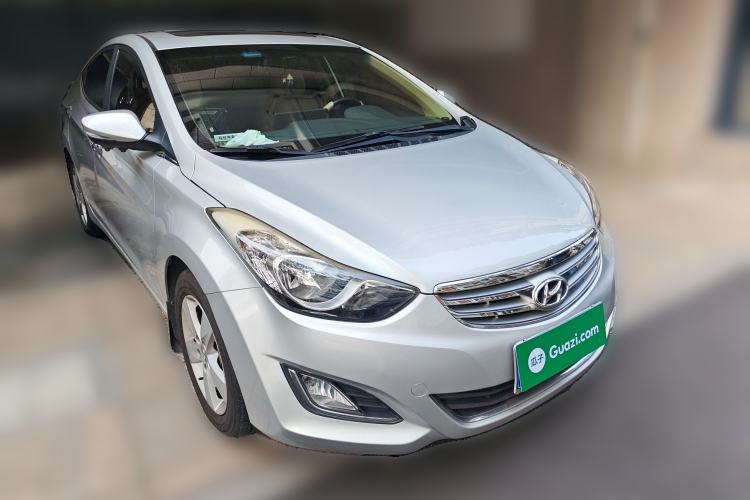 Used Hyundai Elantra (5th Generation / Langdong) 2012 1.6L Automatic Prestige Model Front Right 45 Deg