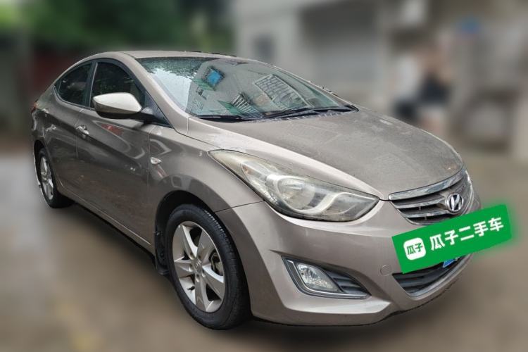 Used Hyundai Elantra (5th Generation / Langdong) 2012 1.6L Automatic Fashion Edition Front Right 45 Deg