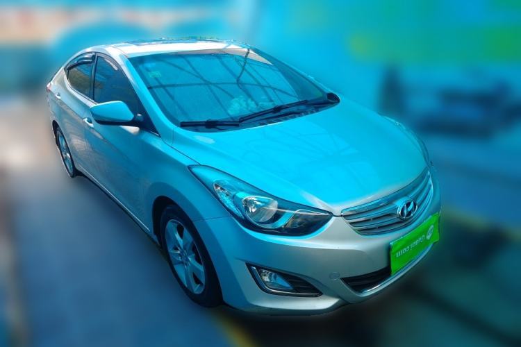 Used Hyundai Elantra (5th Generation / Langdong) 2012 1.6L Automatic Leading Model Front Right 45 Deg