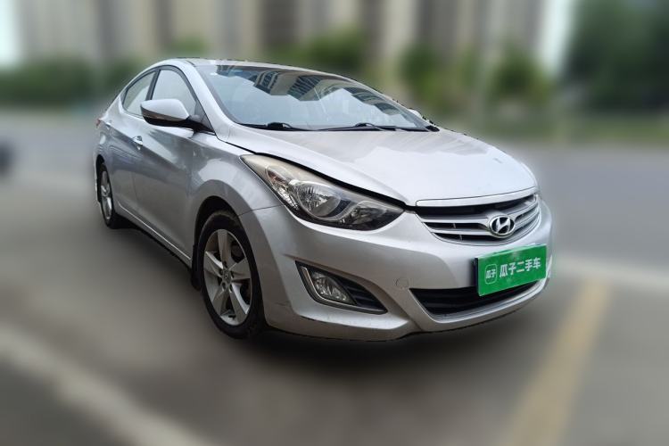 Used Hyundai Elantra (5th Generation / Langdong) 2012 1.6L Automatic Leading Model Front Right 45 Deg