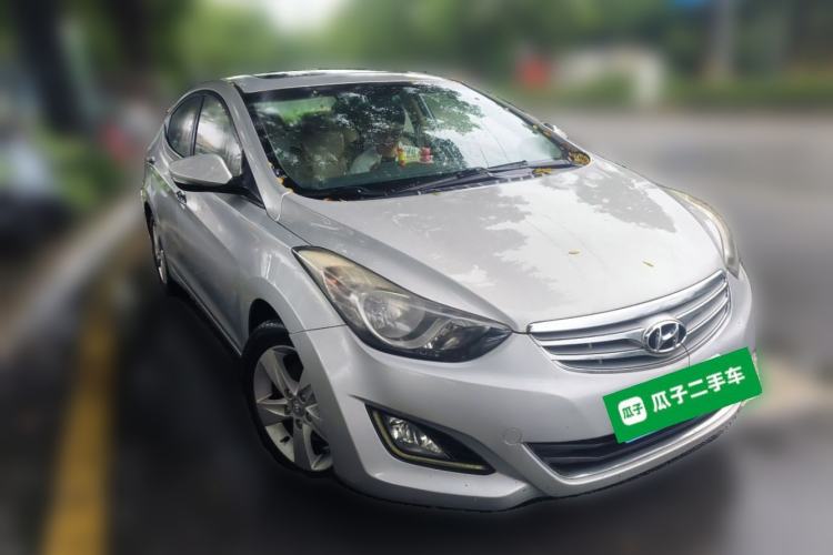 Used Hyundai Elantra (5th Generation / Langdong) 2012 1.6L Automatic Prestige Model Front Right 45 Deg
