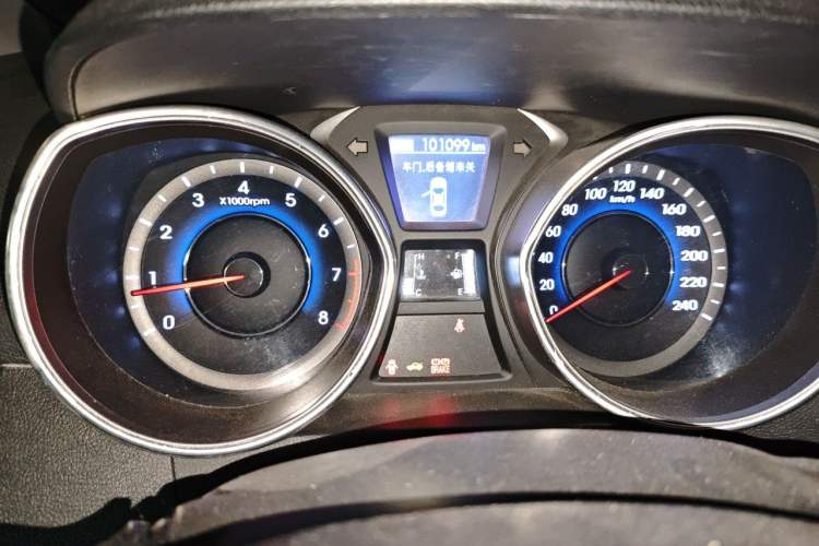 Used Hyundai Elantra (5th Generation / Langdong) 2012 1.6L Manual Leading Model Instrument Cluster