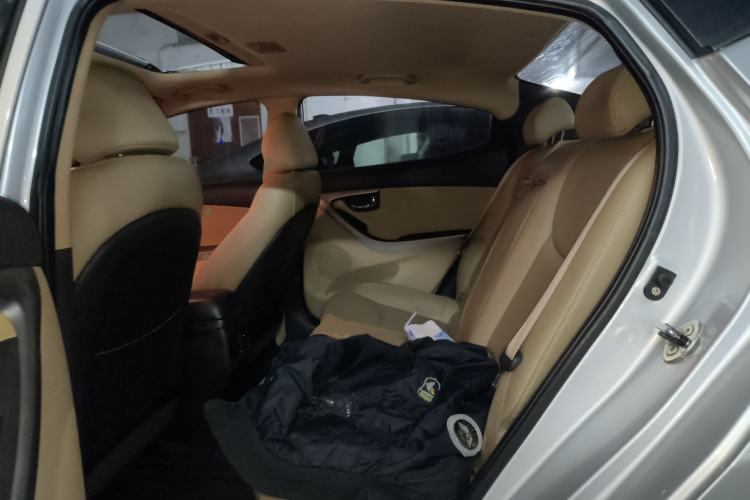 Used Hyundai Elantra (5th Generation / Langdong) 2012 1.6L Automatic Leading Model Left Rear Seat