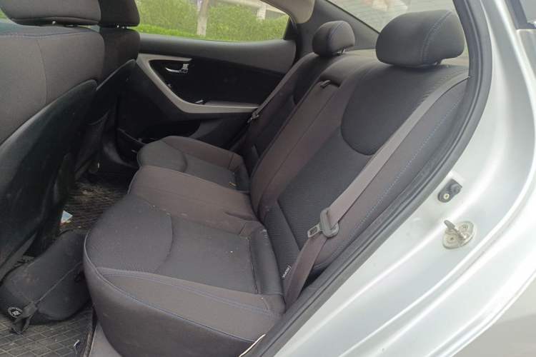 Used Hyundai Elantra (5th Generation / Langdong) 2012 1.6L Automatic Leading Model Left Rear Seat