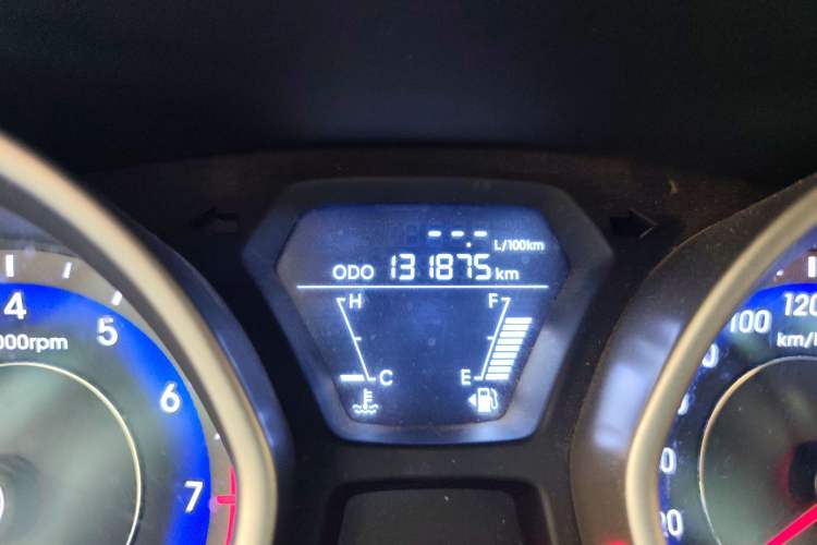 Used Hyundai Elantra (5th Generation / Langdong) 2012 1.6L Manual Fashion Edition Odometer Close Up