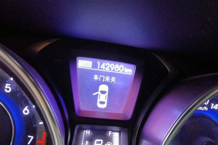 Used Hyundai Elantra (5th Generation / Langdong) 2012 1.6L Automatic Prestige Model Odometer Close Up