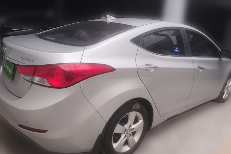 Used Hyundai Elantra (5th Generation / Langdong) 2012 1.6L Manual Leading Model Rear Right 45 Deg