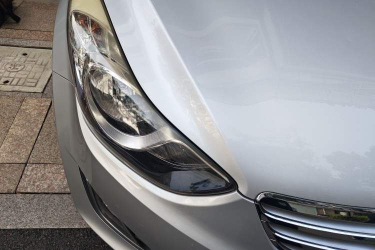 Used Hyundai Elantra (5th Generation / Langdong) 2012 1.6L Automatic Prestige Model Right Front Headlight