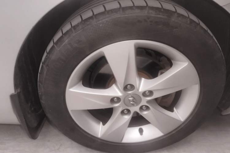 Used Hyundai Elantra (5th Generation / Langdong) 2012 1.6L Manual Leading Model Right Front Wheel Hub