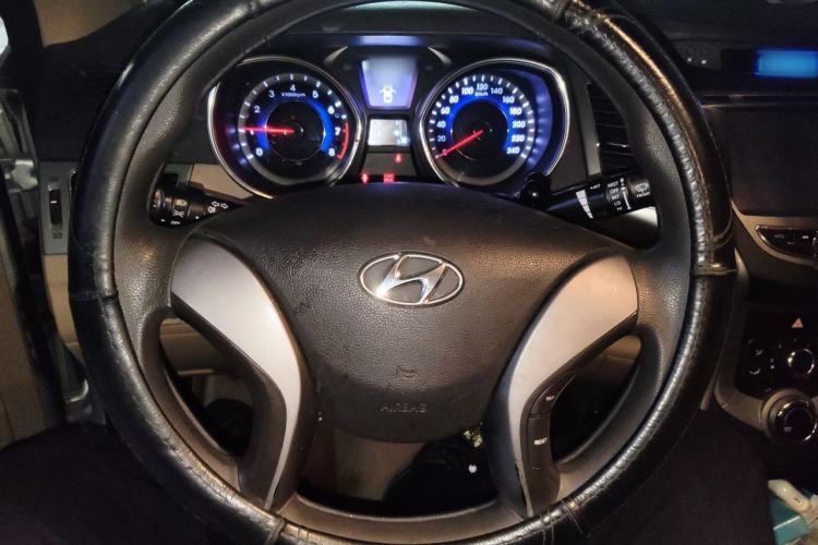 Used Hyundai Elantra (5th Generation / Langdong) 2012 1.6L Manual Leading Model Steering Wheel