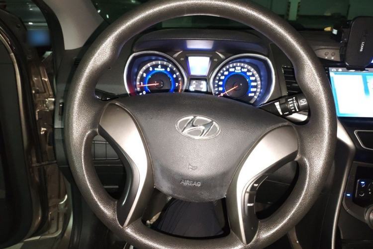 Used Hyundai Elantra (5th Generation / Langdong) 2012 1.6L Manual Leading Model Steering Wheel