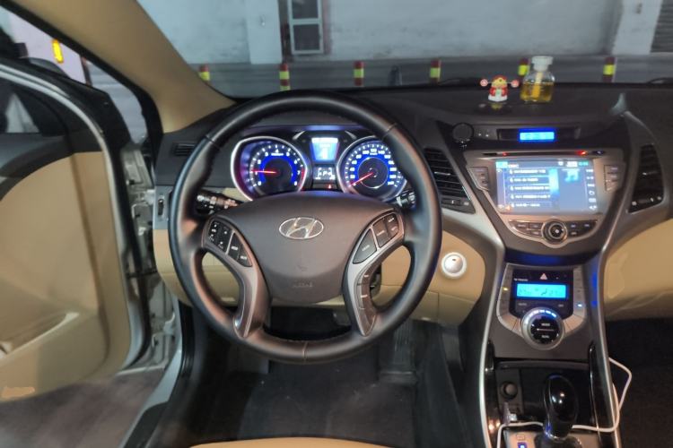 Used Hyundai Elantra (5th Generation / Langdong) 2012 1.6L Automatic Leading Model Steering Wheel