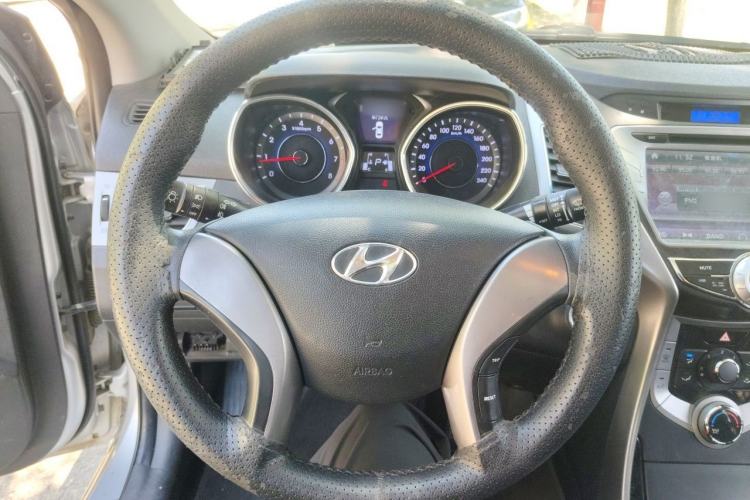 Used Hyundai Elantra (5th Generation / Langdong) 2012 1.6L Automatic Leading Model Steering Wheel