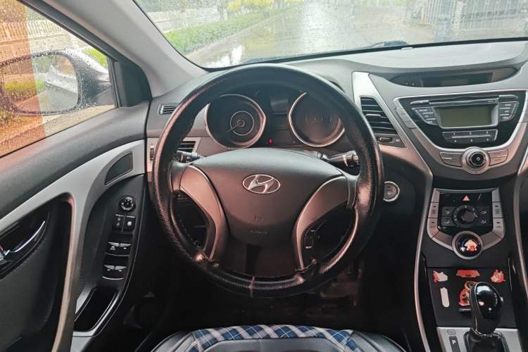 Used Hyundai Elantra (5th Generation / Langdong) 2012 1.6L Automatic Leading Model Steering Wheel
