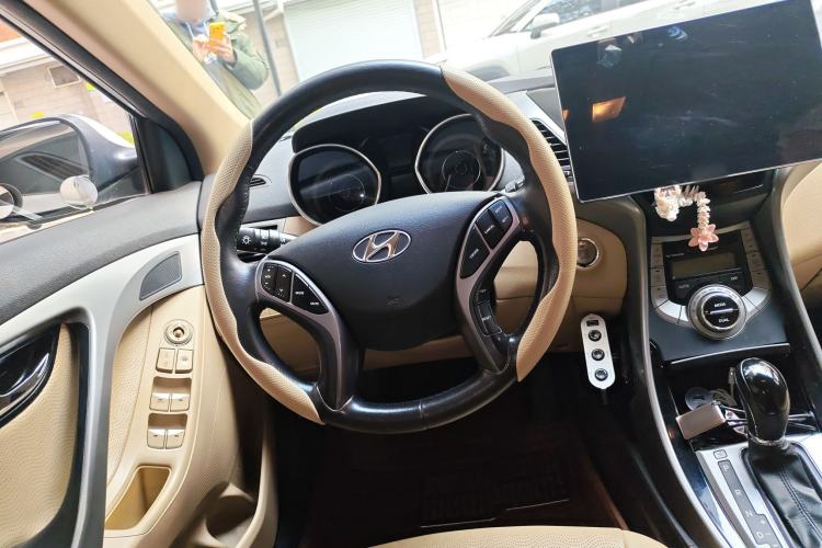 Used Hyundai Elantra (5th Generation / Langdong) 2012 1.6L Automatic Prestige Model Steering Wheel