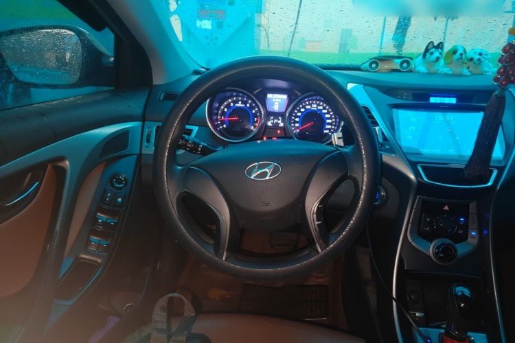 Used Hyundai Elantra (5th Generation / Langdong) 2012 1.6L Automatic Leading Model Steering Wheel