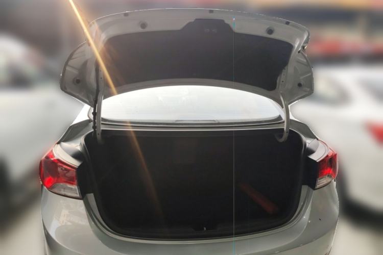 Used Hyundai Elantra (5th Generation / Langdong) 2012 1.6L Manual Leading Model Trunk