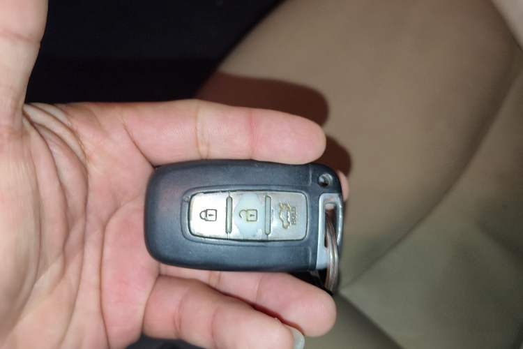 Used Hyundai Elantra (5th Generation / Langdong) 2012 1.6L Automatic Leading Model Vehicle Key