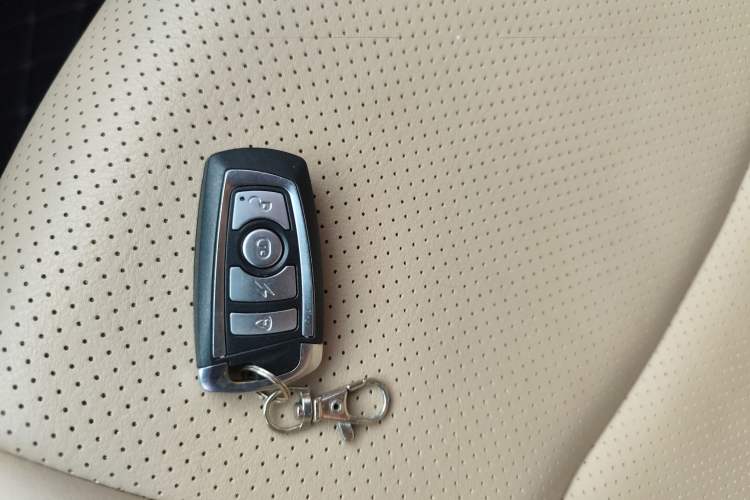 Used Hyundai Elantra (5th Generation / Langdong) 2012 1.6L Manual Leading Model Vehicle Key