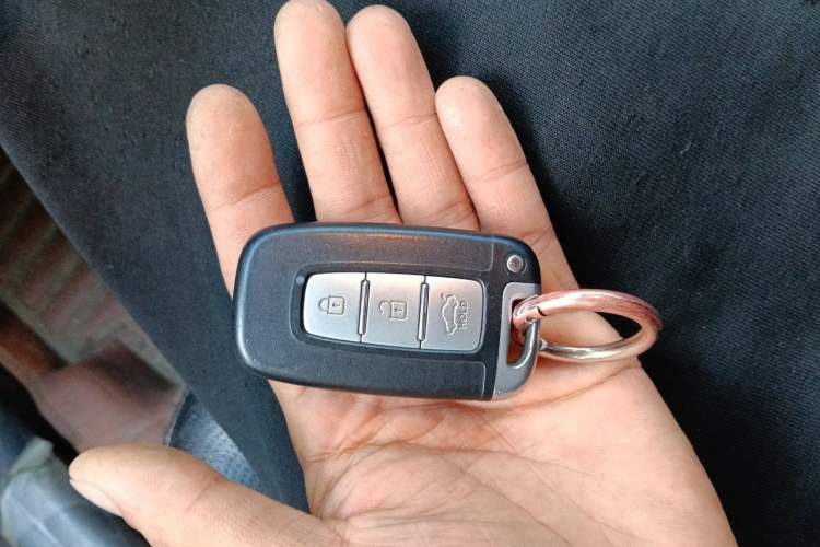Used Hyundai Elantra (5th Generation / Langdong) 2012 1.6L Automatic Prestige Model Vehicle Key