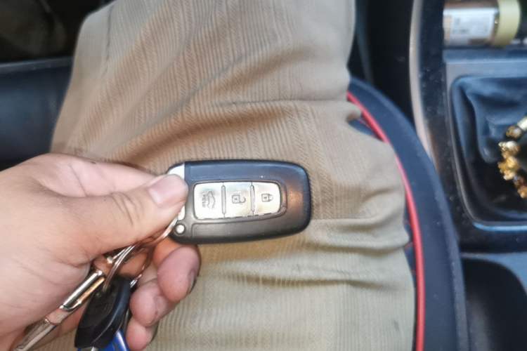 Used Hyundai Elantra (5th Generation / Langdong) 2012 1.6L Manual Leading Model Vehicle Key