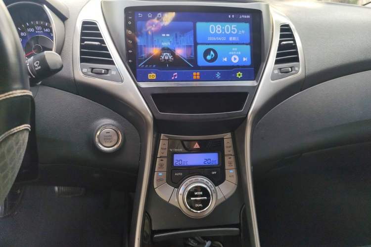 Used Hyundai Elantra (5th Generation / Langdong) 2012 1.6L Automatic Prestige Model Audio And AC Panel