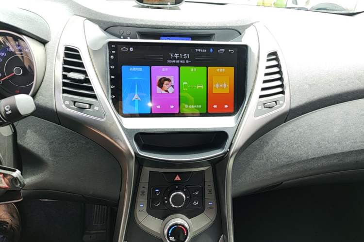 Used Hyundai Elantra (5th Generation / Langdong) 2012 1.6L Automatic Fashion Edition Audio And AC Panel