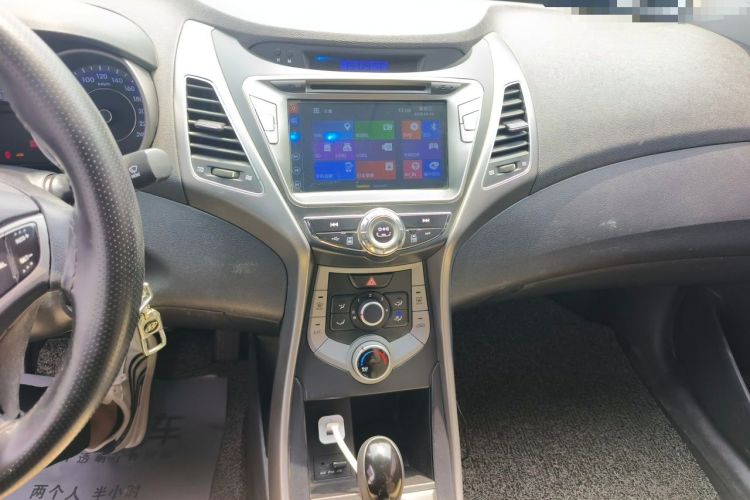 Used Hyundai Elantra (5th Generation / Langdong) 2012 1.6L Automatic Fashion Edition Audio And AC Panel