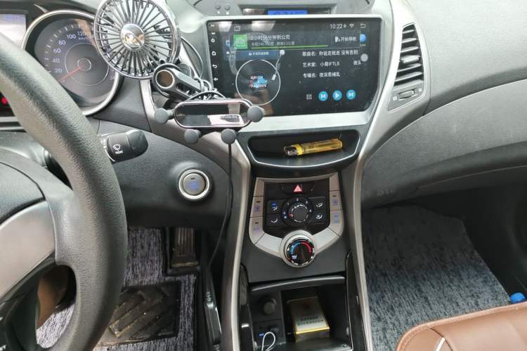 Used Hyundai Elantra (5th Generation / Langdong) 2012 1.6L Manual Leading Model Audio And AC Panel