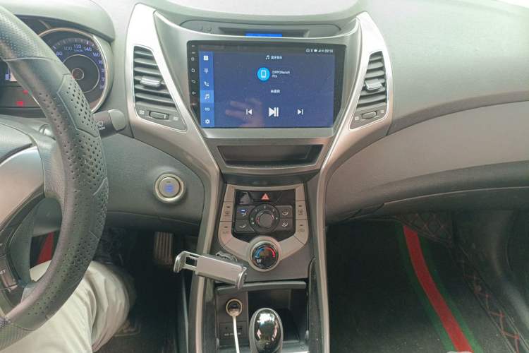 Used Hyundai Elantra (5th Generation / Langdong) 2012 1.6L Automatic Leading Model Audio And AC Panel