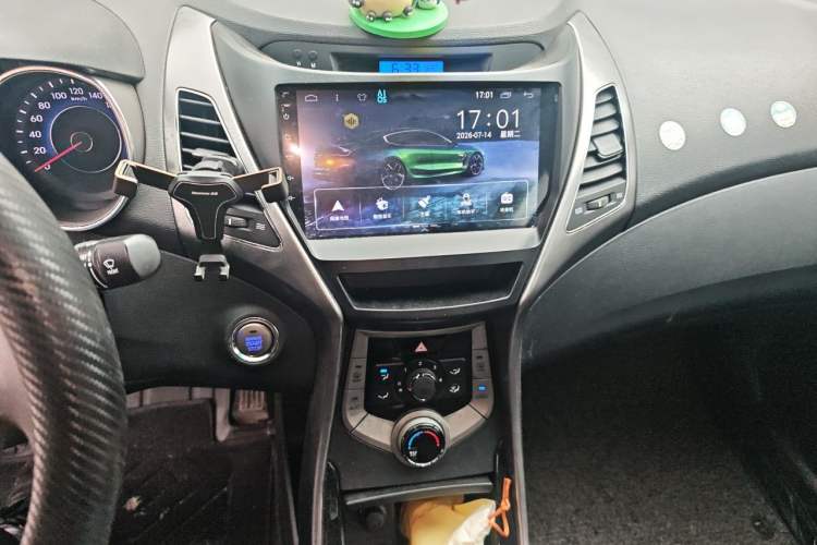 Used Hyundai Elantra (5th Generation / Langdong) 2012 1.6L Manual Leading Model Audio And AC Panel
