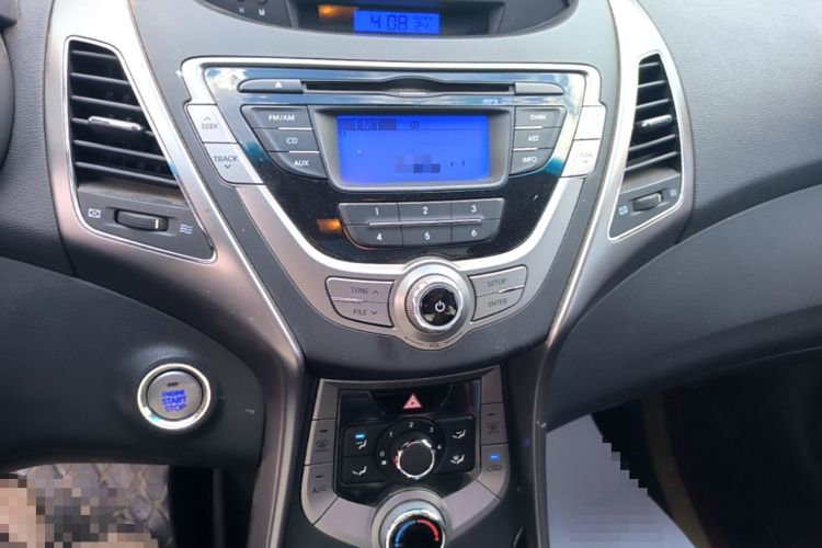 Used Hyundai Elantra (5th Generation / Langdong) 2012 1.6L Manual Leading Model Audio And AC Panel