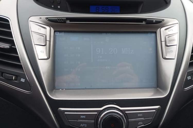 Used Hyundai Elantra (5th Generation / Langdong) 2012 1.6L Manual Fashion Edition Audio And AC Panel