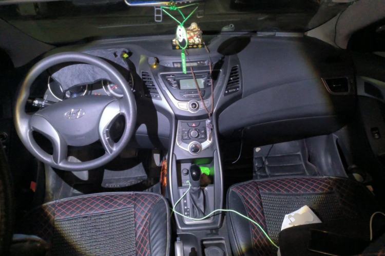 Used Hyundai Elantra (5th Generation / Langdong) 2012 1.6L Automatic Fashion Edition Center Console