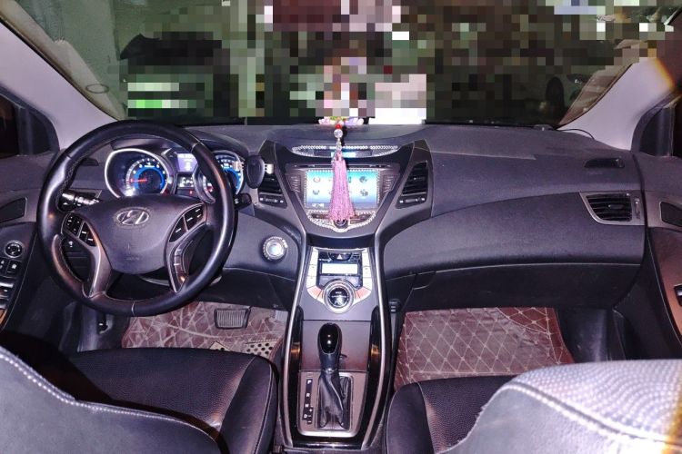 Used Hyundai Elantra (5th Generation / Langdong) 2012 1.6L Automatic Prestige Model Center Console