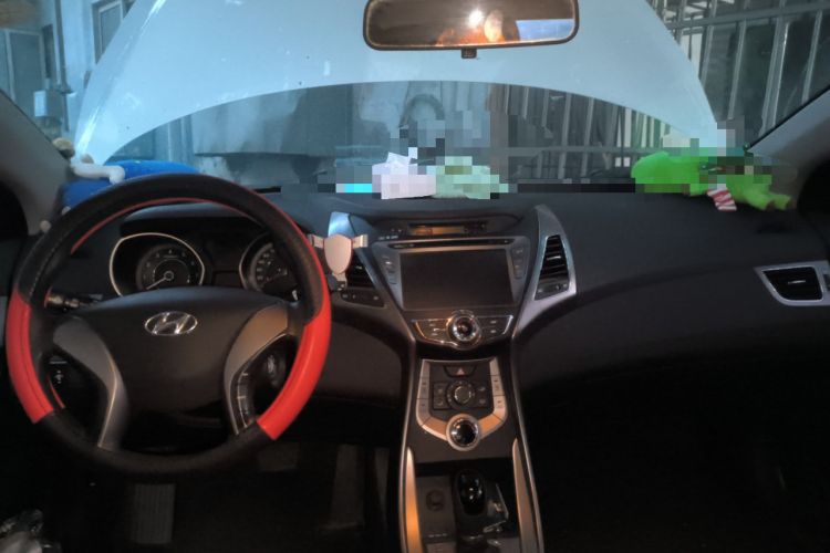 Used Hyundai Elantra (5th Generation / Langdong) 2012 1.6L Automatic Fashion Edition Center Console