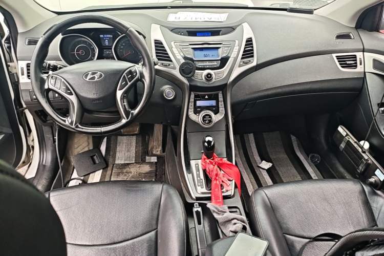 Used Hyundai Elantra (5th Generation / Langdong) 2012 1.6L Automatic Prestige Model Center Console