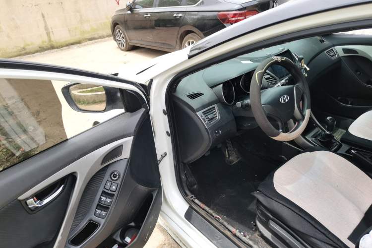 Used Hyundai Elantra (5th Generation / Langdong) 2012 1.6L Manual Leading Model Driver Seat