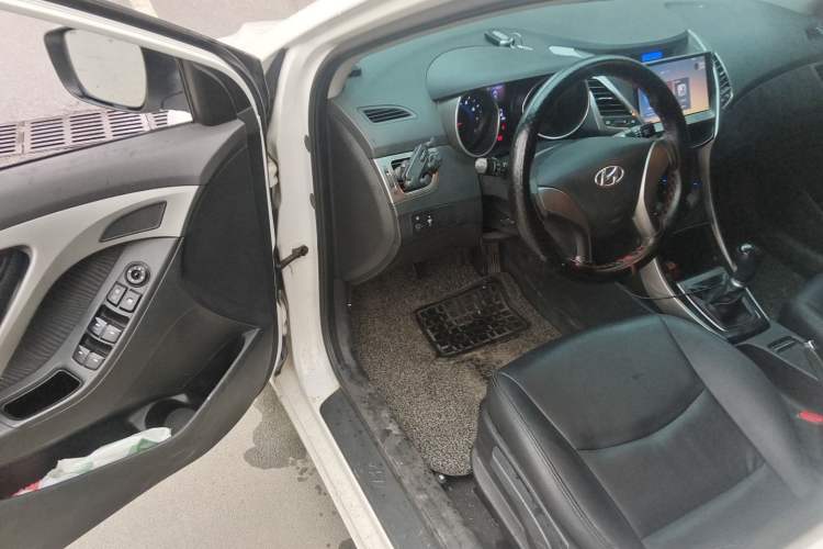 Used Hyundai Elantra (5th Generation / Langdong) 2012 1.6L Manual Leading Model Driver Seat